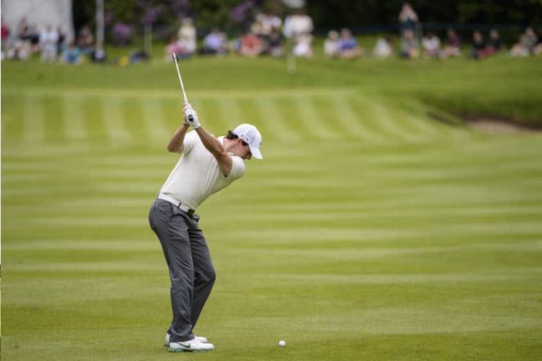 Golf Pitching Enjoy Golf Sport With The Different Health Benefits It